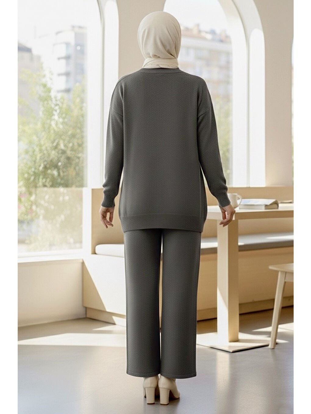 Fiyonklu Nakışlı İkili Triko Takım Antrasit - 28032-ANTRASIT-2