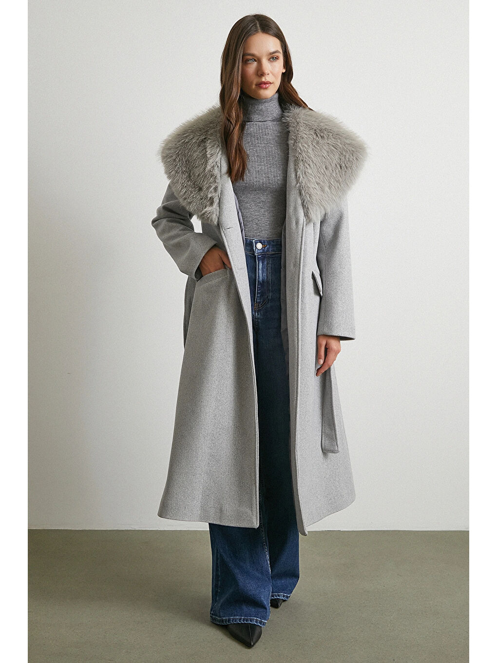 Kürk Yaka Kuşaklı Kaşe Kaban Gri-3