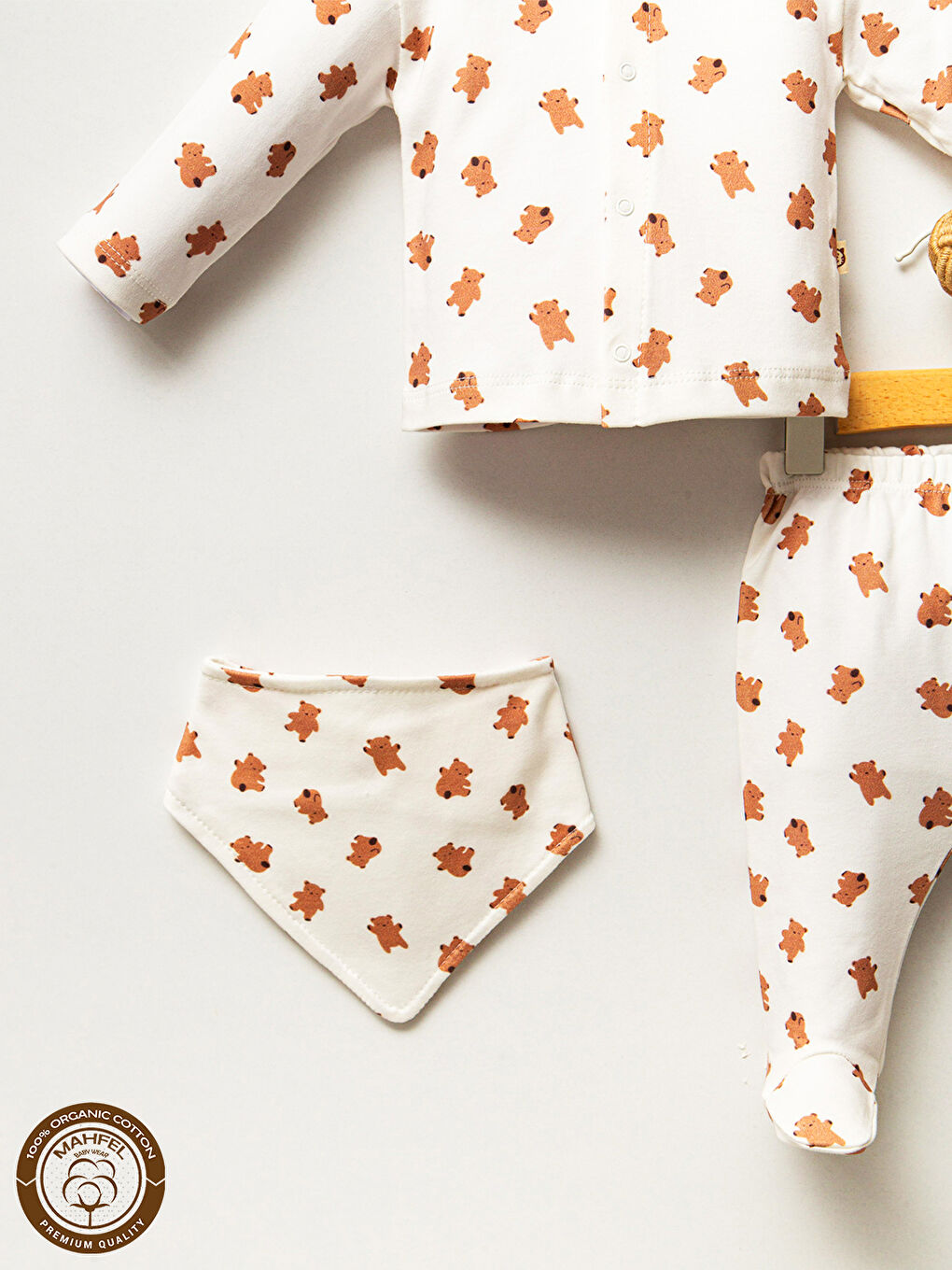 Beyaz 5'li Sevimli Ayıcık Desenli Bebek Hastane Çıkış Seti-1