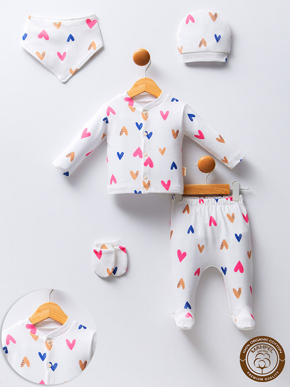 Ekru 5'li Renkli Kalp Desenli Bebek Hastane Çıkış Seti