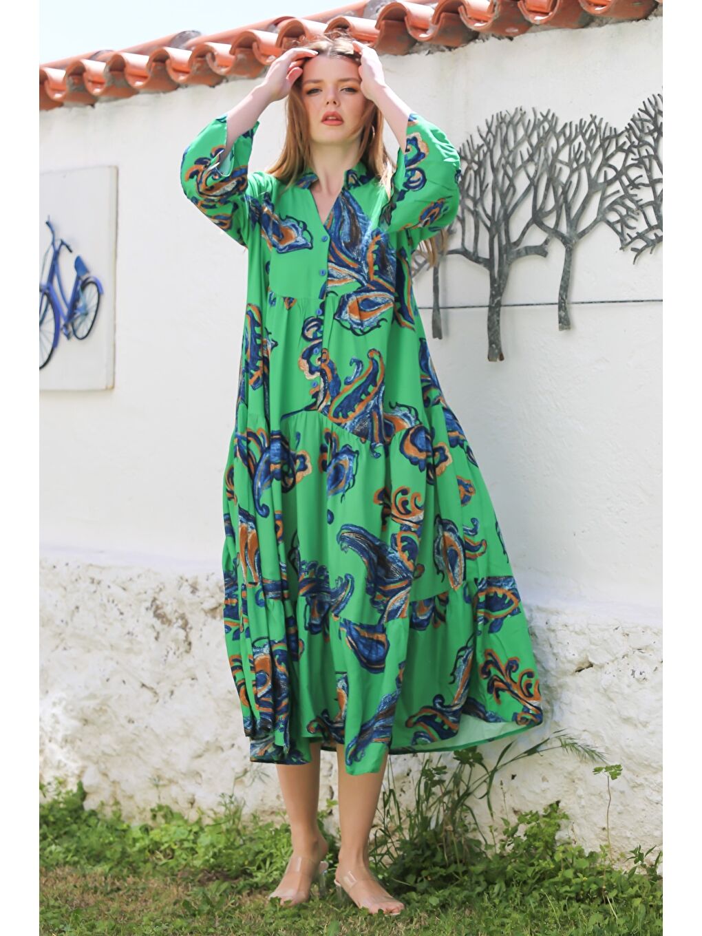 Yeşil V Yaka Fırfırlı Kol Şal Desenli Düğmeli Eteği Fırfırlı Casual Viskon Dokuma Elbise 135 60-1