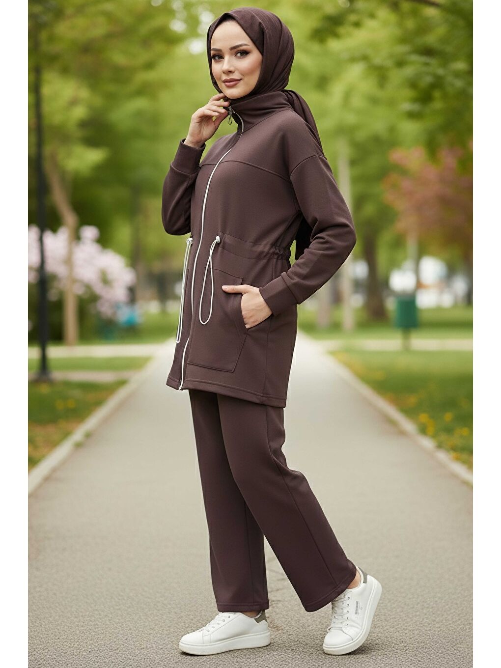 Kahverengi Belde Lastik Detaylı Fermuarlı Cepli Modal İkili Takım Kahve - 28044-KAHVE-1