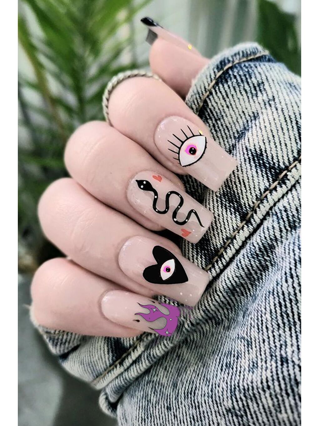 New Obsessions Karışık Yılan ve Göz Desenli Siyah Tırnak Sticker Nail Art Süsü - 5