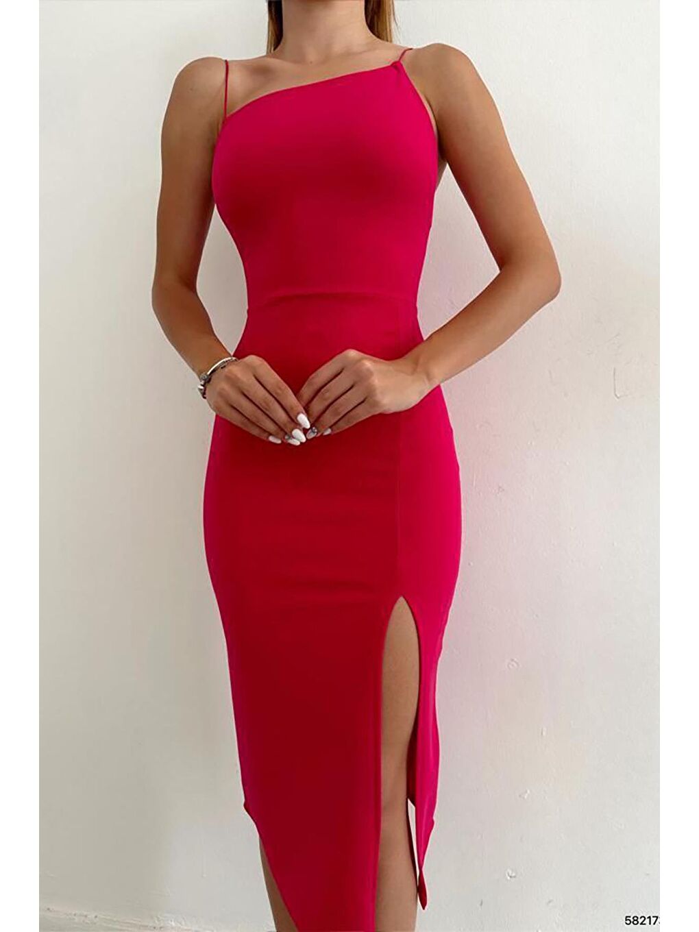 Fuşya  İnce Askılı Yırtmaçlı Düz Krep Elbise