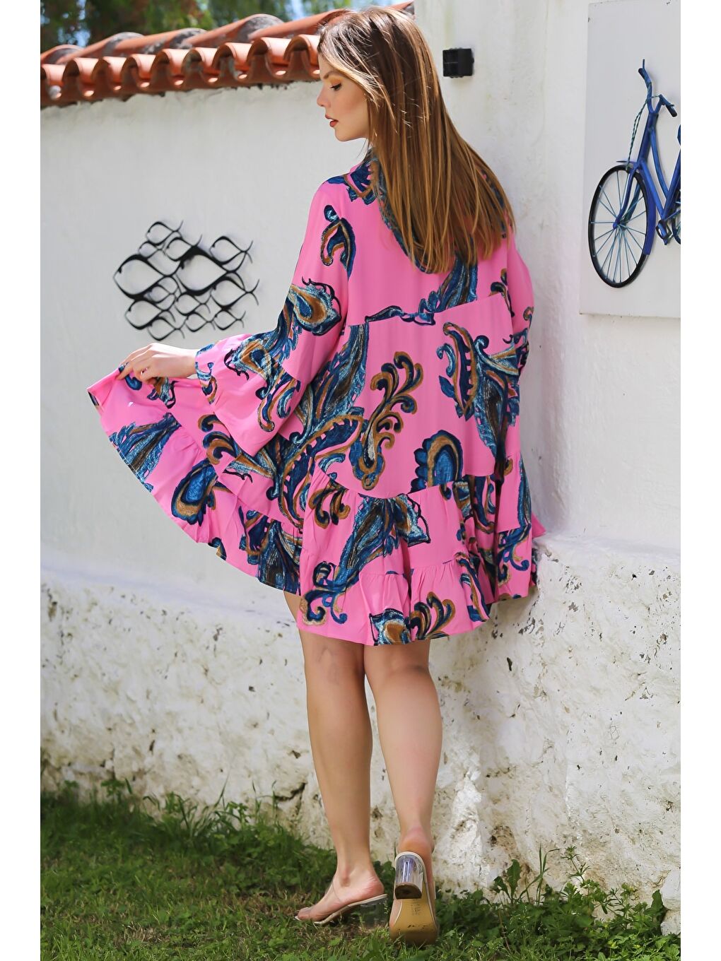 Pembe V Yaka Fırfırlı Kol Şal Desenli Düğmeli Eteği Fırfırlı Casual Viskon Dokuma Elbise 95 60-5