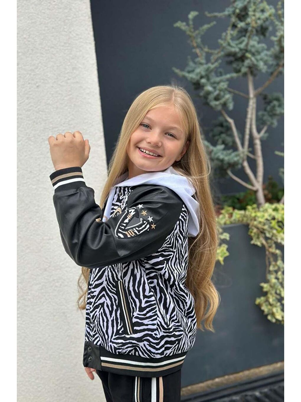 Sarı Kız Çocuk V Cool Yazı Baskılı Sweatshirt Zebra ve Gold Şerit Detaylı Deri Eşofman Takım-1