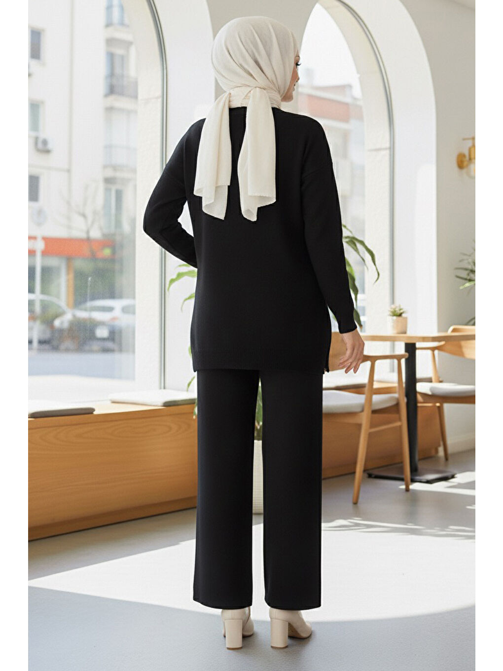 Fiyonklu Nakışlı İkili Triko Takım Siyah - 28032-SIYAH-2