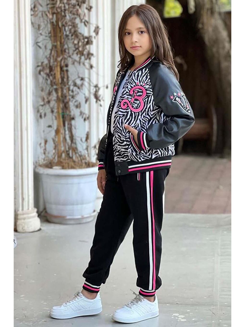 Kız Çocuk V Cool Yazı Baskılı Sweatshirt Zebra ve Pembe Şerit Detaylı Deri Eşofman Takım-1