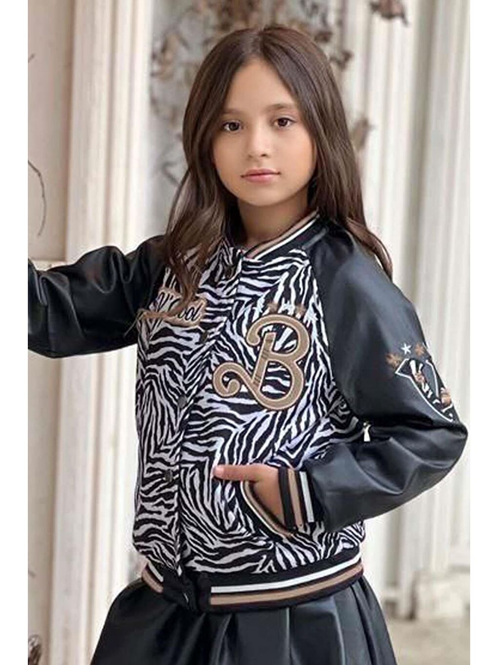 Sarı Kız Çocuk V Cool Yazı Baskılı Sweatshirt Zebra ve Gold Şerit Detaylı Deri Ceketli Etekli Takım-3