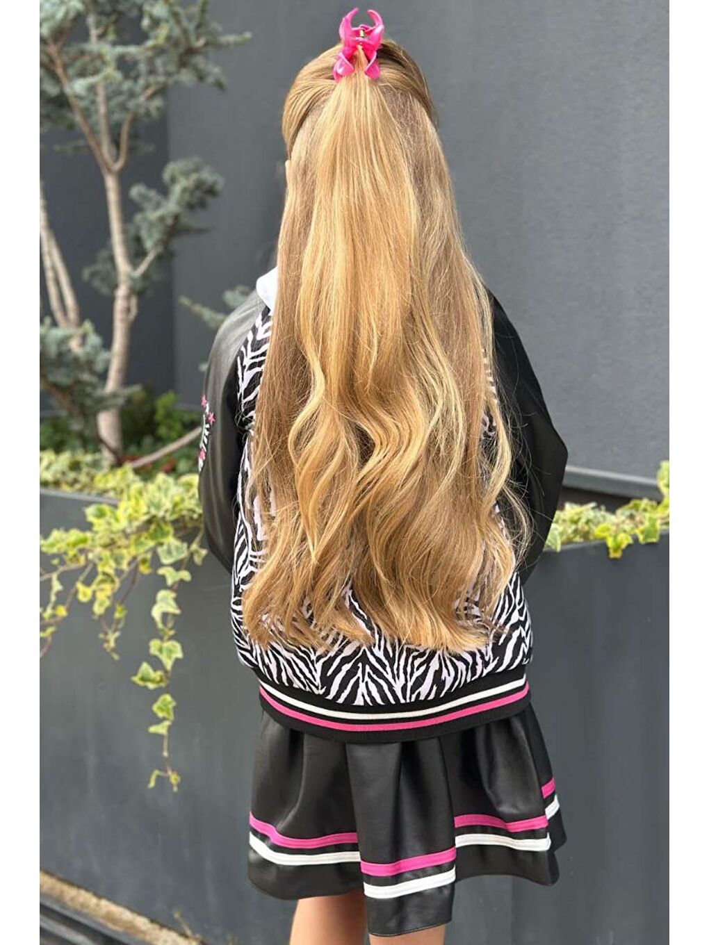 Kız Çocuk V Cool Yazı Baskılı Sweatshirt Zebra ve Pembe Şerit Detaylı Deri Ceketli Etekli Takım-3