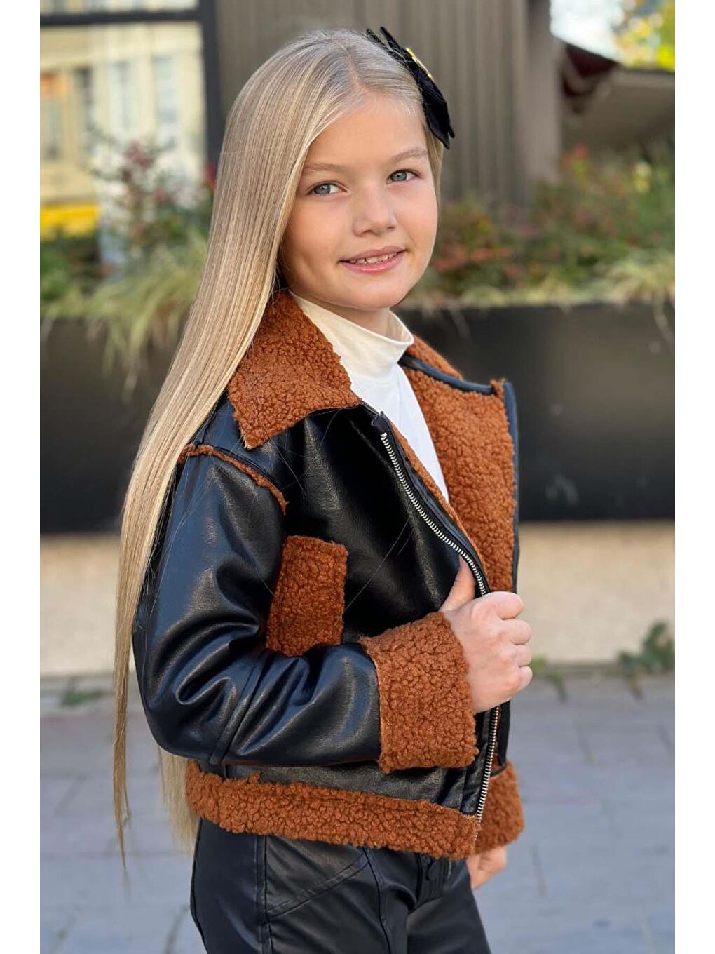 Kız Çocuk Kolları ve Yakası Pelüş Detaylı Siyah Ceket Dik Yaka Kazak Deri Alt Üst Takım-3