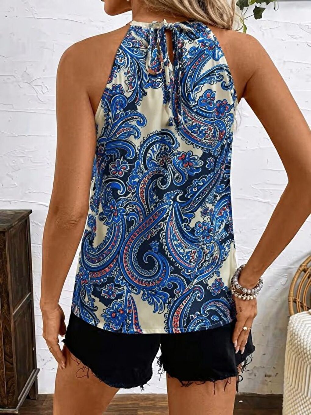 Mavi Kadın Kolsuz Boyundan Hakla Detaylı Leopar Süprem Bluz-2