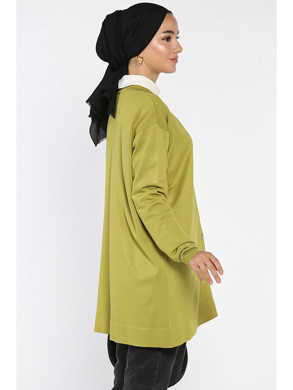 Yeşil Çiçek Figürlü Ön Düğmeli Tesettür Triko Hırka (s-m-l-xl Beden Uyumludur.)-4