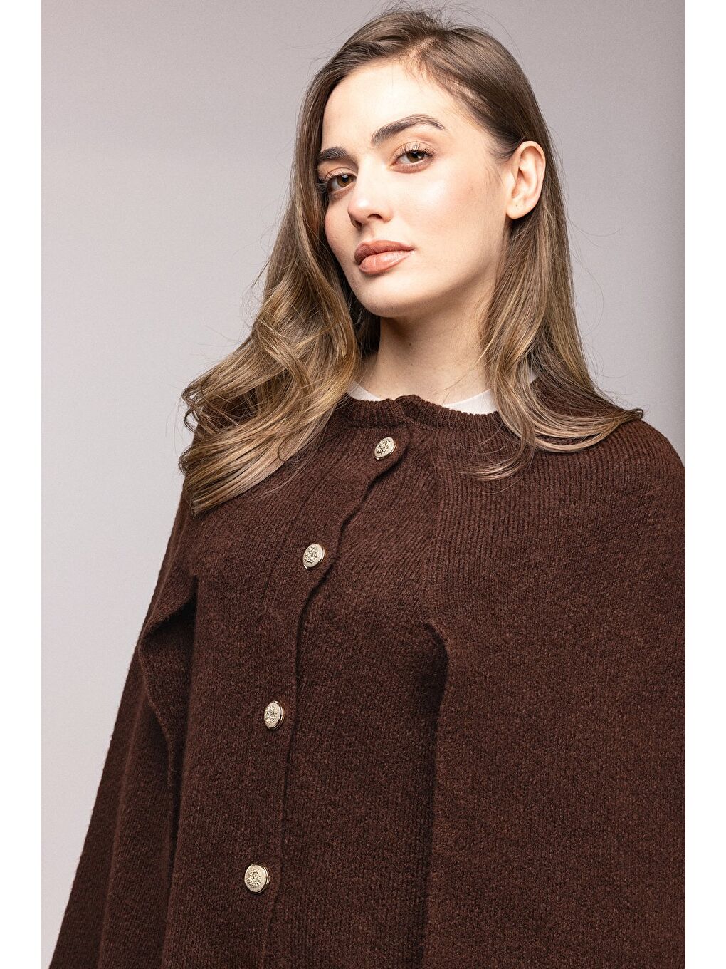 Kahverengi Bisiklet Yaka Gold Düğmeli Panço-Pelerin-1