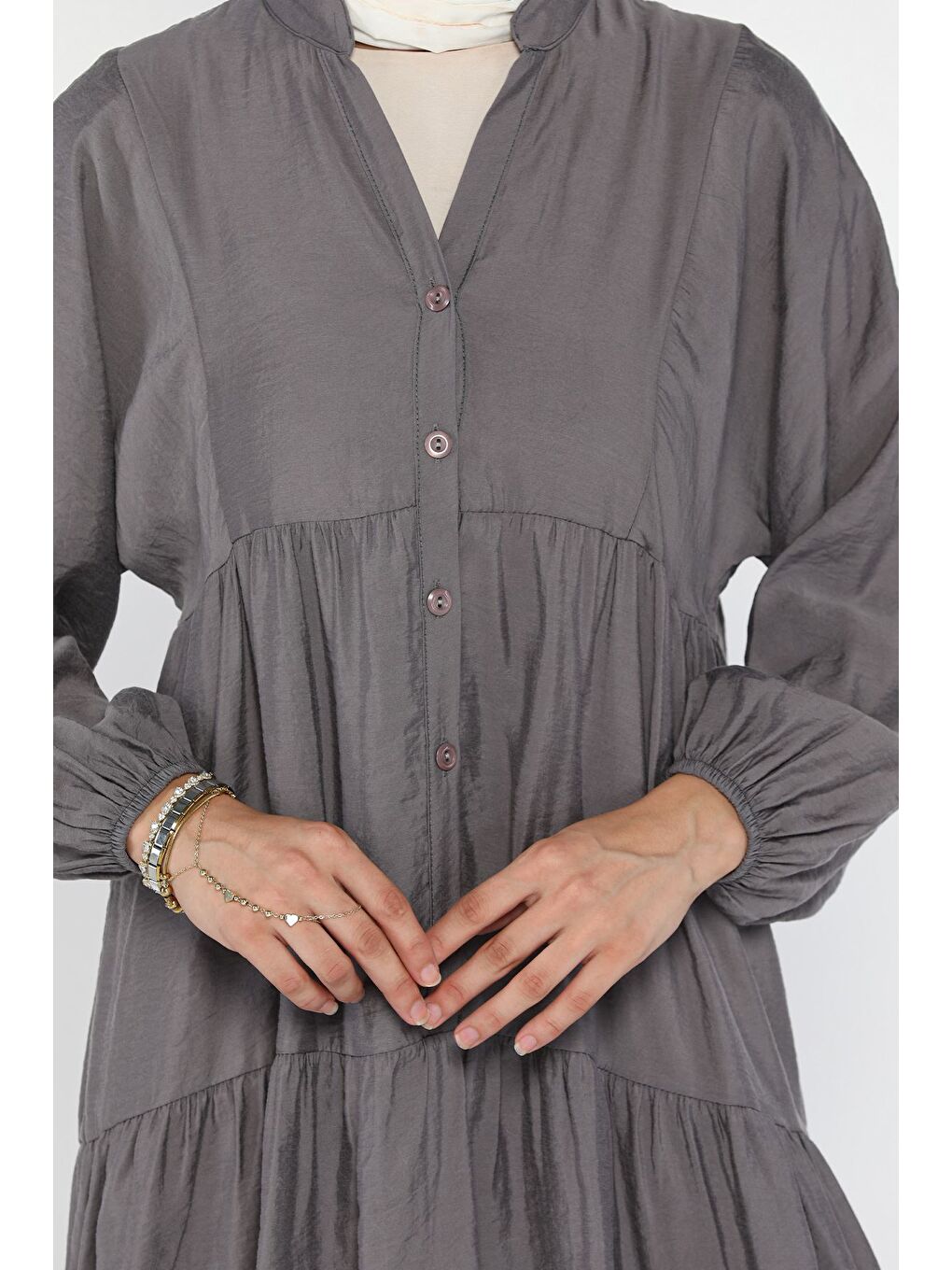 Antrasit Ön Düğmeli Dökümlü Mevsimlik Tesettür Elbise-6