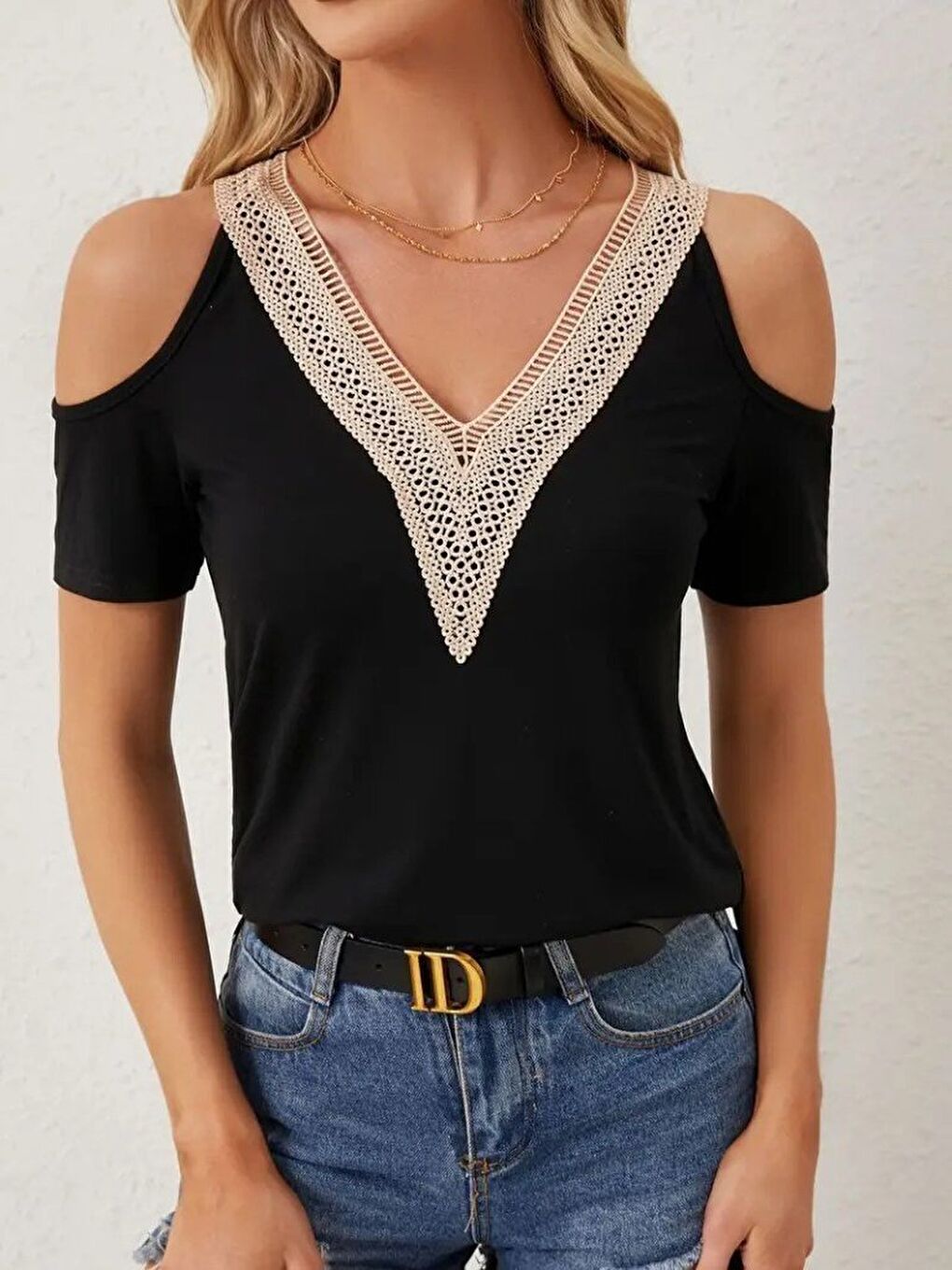 Siyah Kadın Omuzlardan Açık V Yakalı Viskon Bluz-2