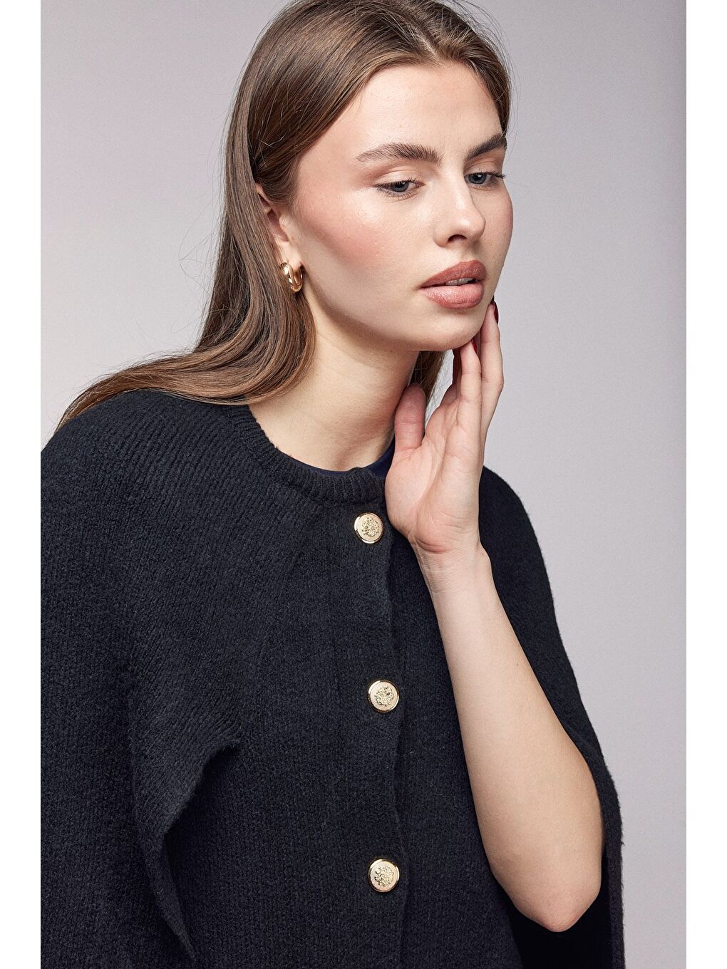 Siyah Bisiklet Yaka Gold Düğmeli Panço-Pelerin-2