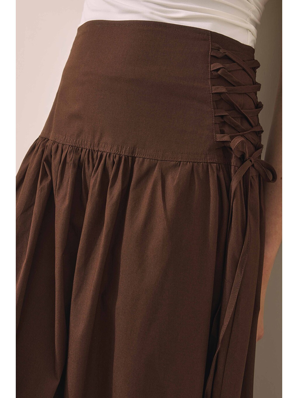 Kahverengi Bağlama Detaylı Poplin Etek Acı Kahve-2