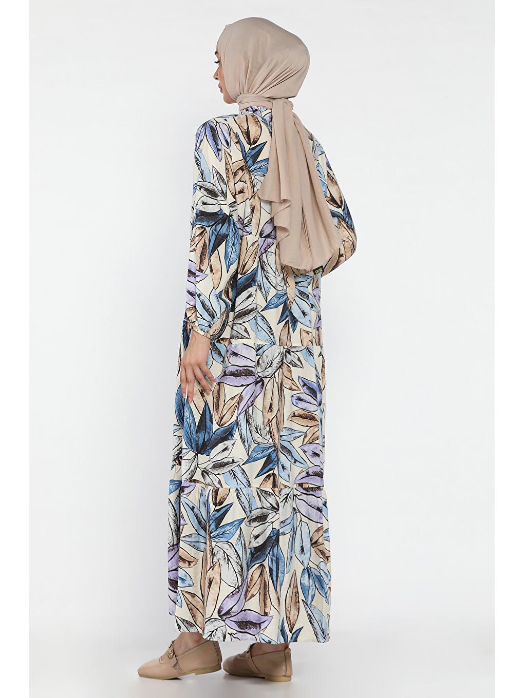 Bej Desenli Ön Düğmeli Mevsimlik Tesettür Elbise-5