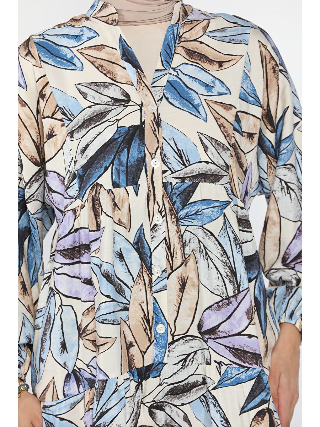 Bej Desenli Ön Düğmeli Mevsimlik Tesettür Elbise-6