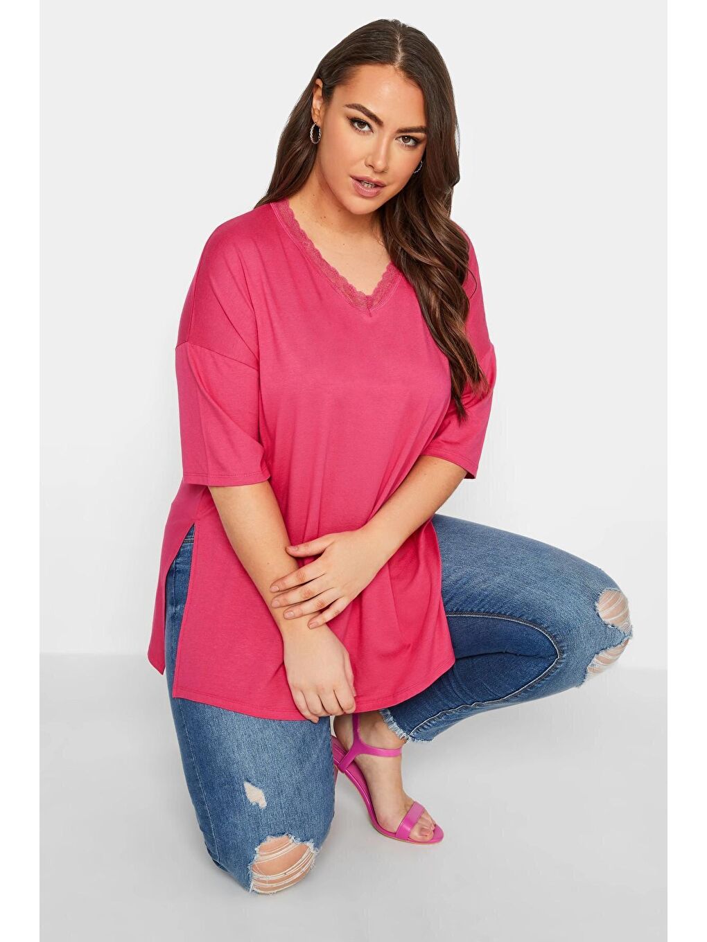 Pembe Büyük Beden V Yaka Dantel Detaylı Yırtmaçlı Elastanlı Bluz 301858-3