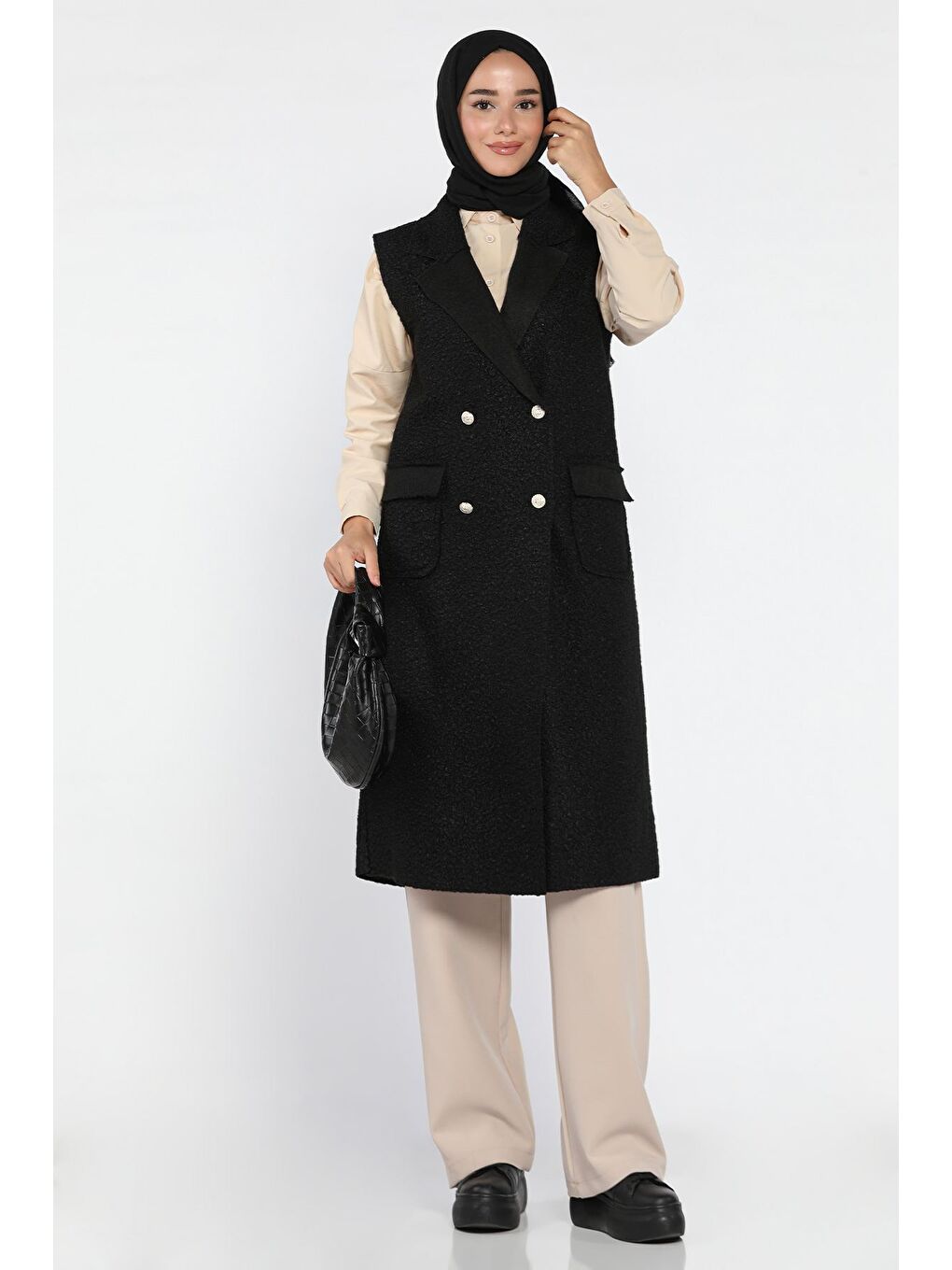 Siyah Gold Düğme Detaylı Çift Cepli Tesettür Buklet Yelek