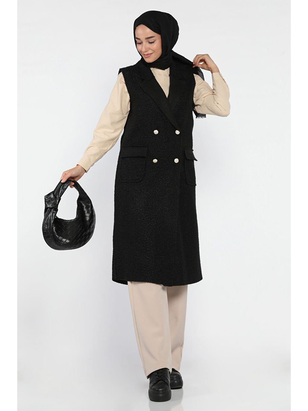Siyah Gold Düğme Detaylı Çift Cepli Tesettür Buklet Yelek-3