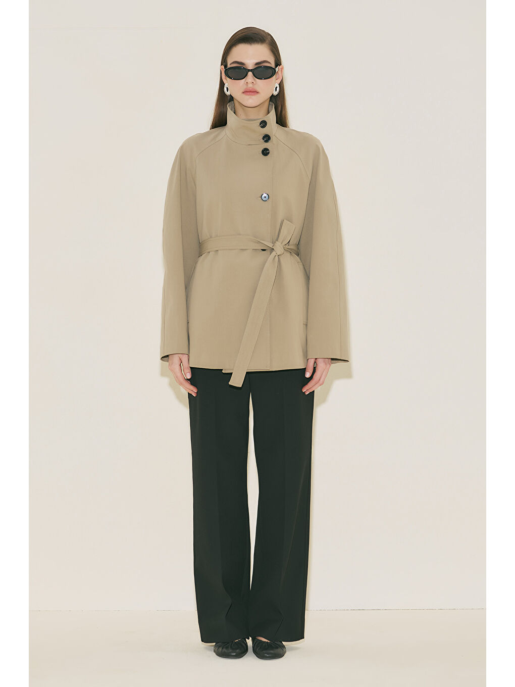 Bej Henna Yüksek Yaka Trençkot Kum-1