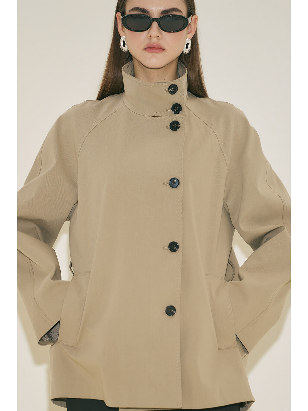 Bej Henna Yüksek Yaka Trençkot Kum-5