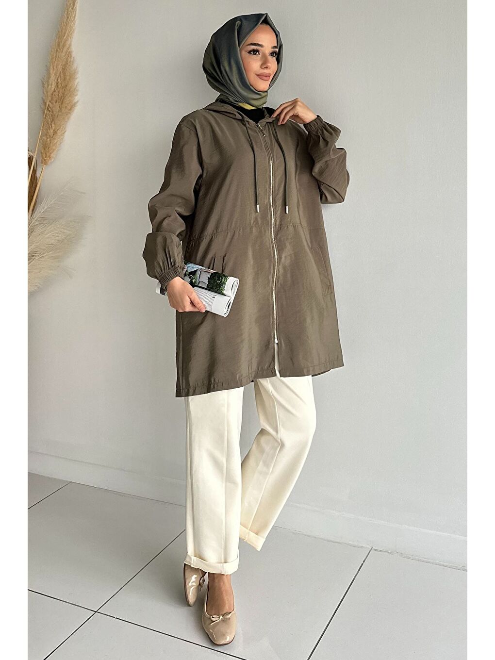 Haki Kapüşonlu Fermuarlı Mevsimlik Tesettür Kap-1