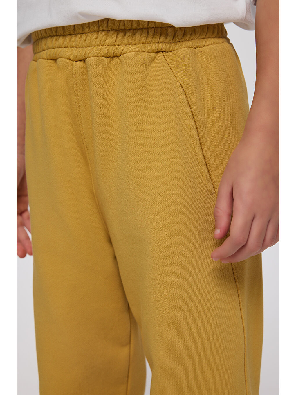 Sarı Erkek Çocuk Beli Lastikli Hardal Eşofman Altı-5