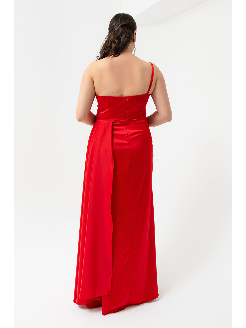 Kadın Kırmızı Tek Omuzlu Büyük Beden Saten Abiye & Mezuniyet Elbisesi-4