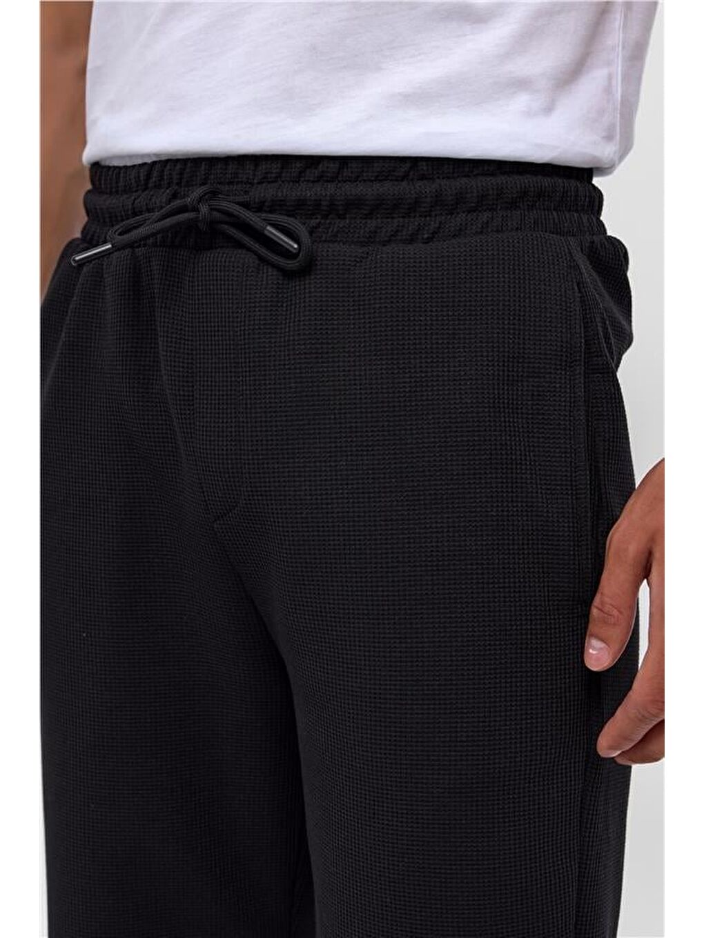 Siyah Regular Armürlü Örme Şort-3