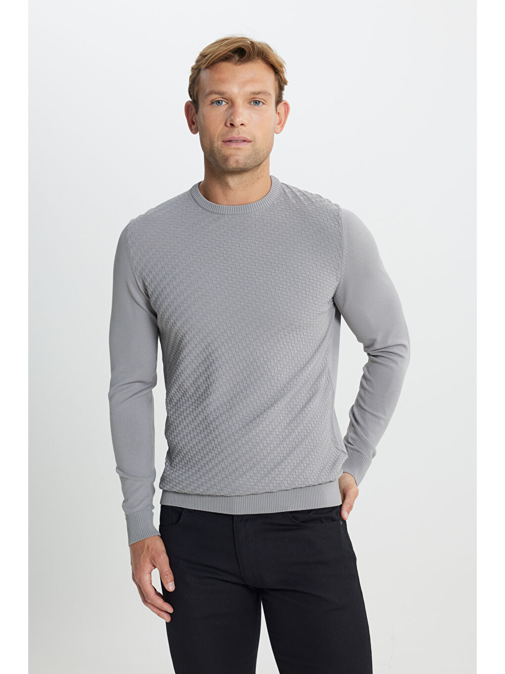 Erkek Gri Melanj Standart Fit Normal Kesim Bisiklet Yaka Armürlü Triko Kazak-2