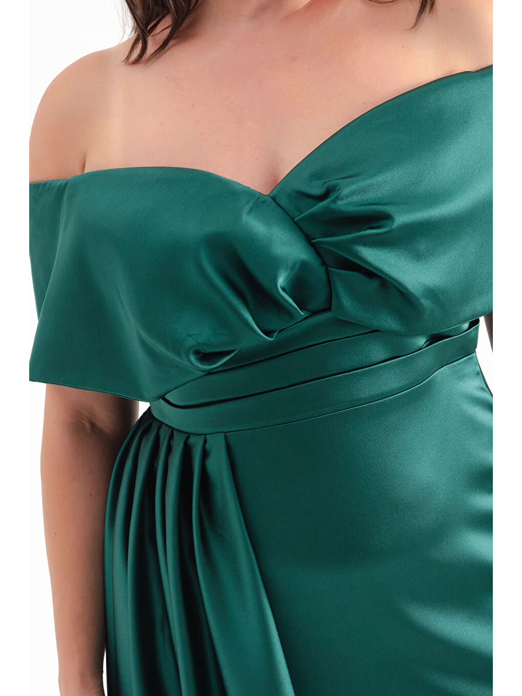 Kadın Zümrüt Yeşili Kayık Yaka Yırtmaçlı Büyük Beden Uzun Abiye Elbise-3