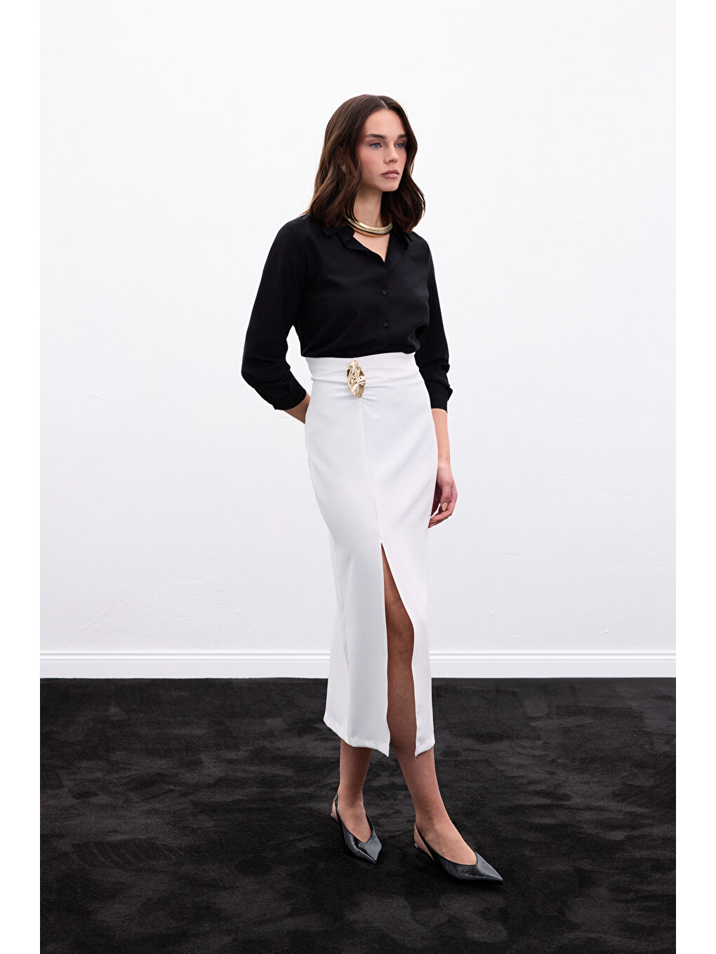 Gold Yan Aksesuarlı Etek - Ekru-4