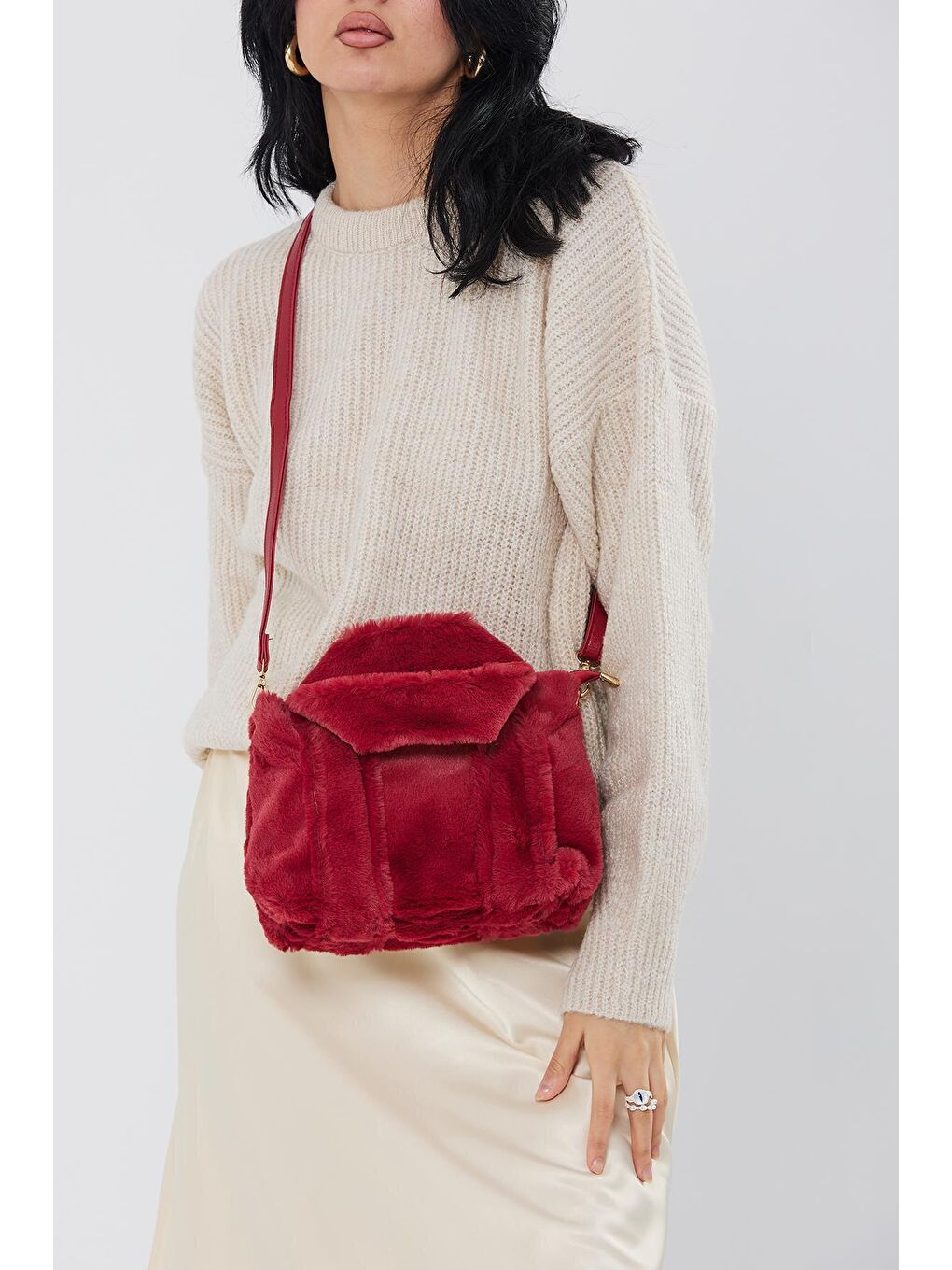 Uzun Askılı İthal Peluş Paul Kadın Çapraz Çanta Bordo-1