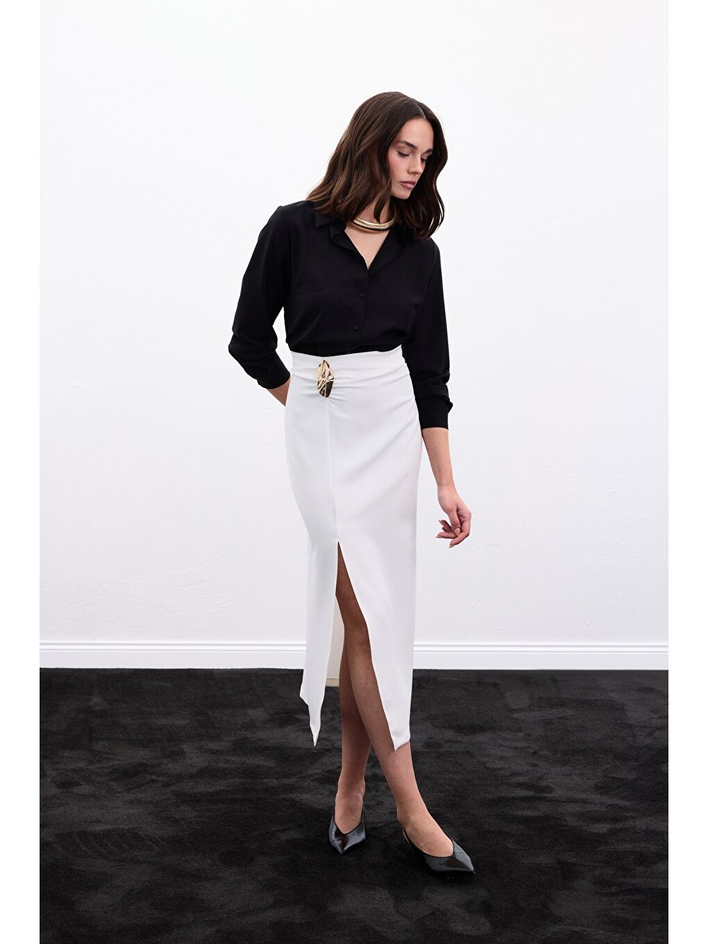 Gold Yan Aksesuarlı Etek - Ekru-7