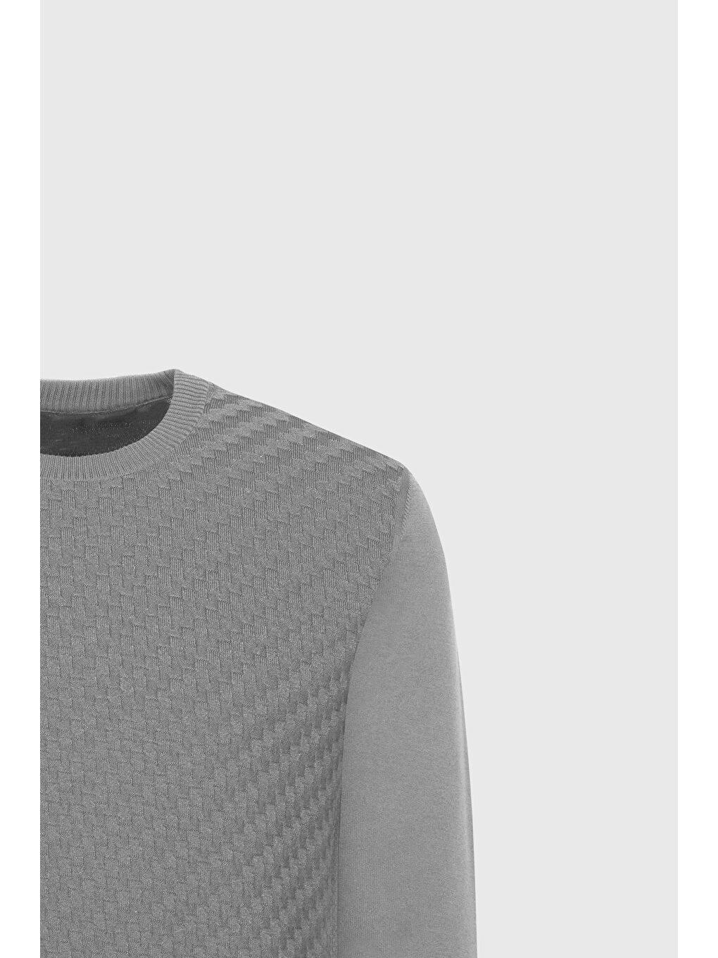 Erkek Gri Melanj Standart Fit Normal Kesim Bisiklet Yaka Armürlü Triko Kazak-6