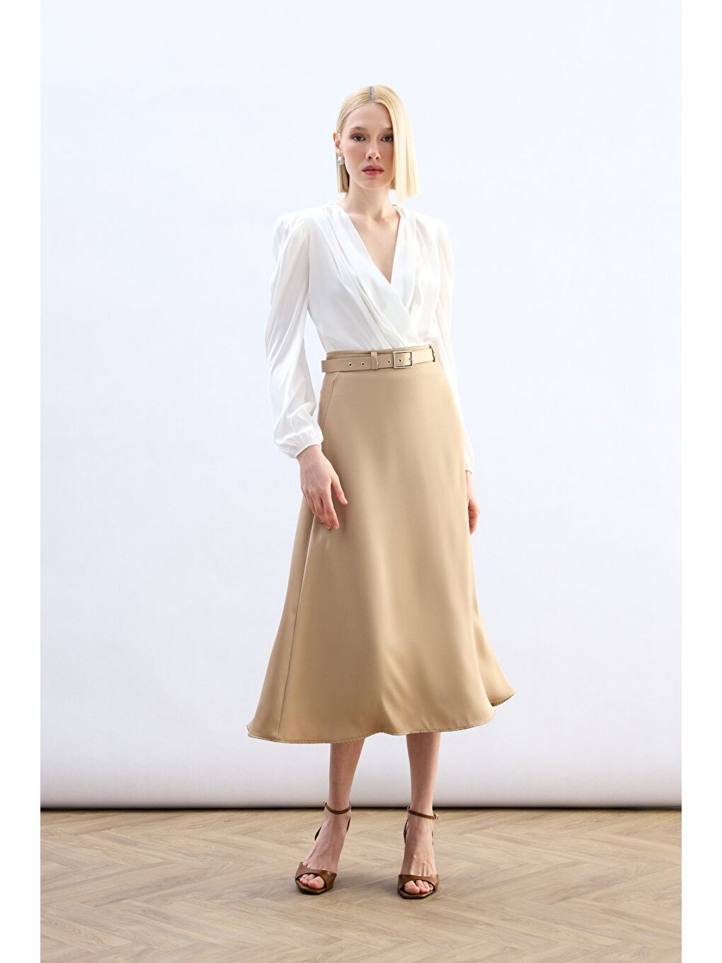 Kahverengi Kemerli Saten Etek - Camel