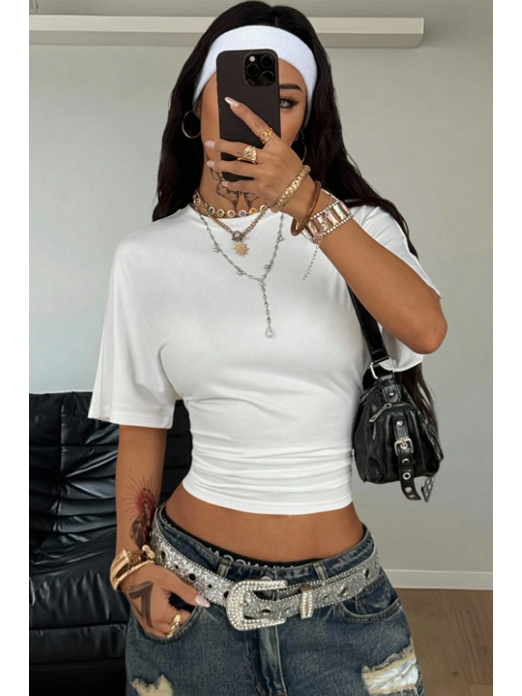 Kadın Beyaz-Lacivert Kısa Kollu Crop Tişört – Bisiklet Yaka, Slim Fit, Günlük & Basic T-Shirt-2