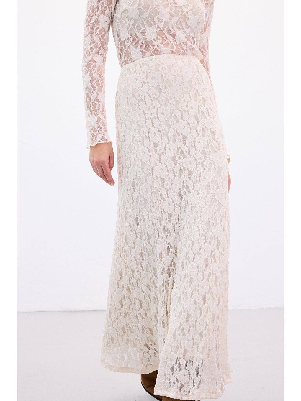 Dantelli Uzun Etek - Bej-5