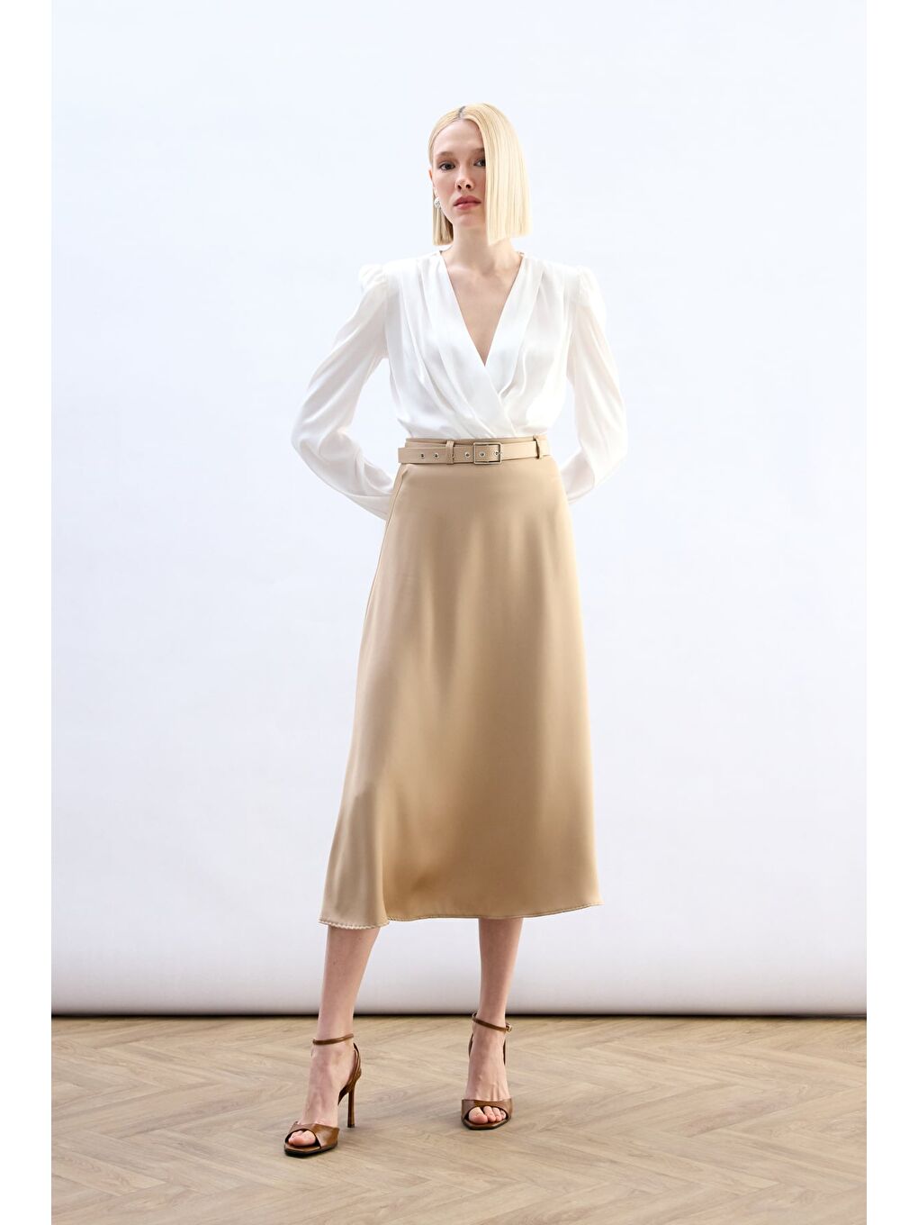 Kahverengi Kemerli Saten Etek - Camel-4
