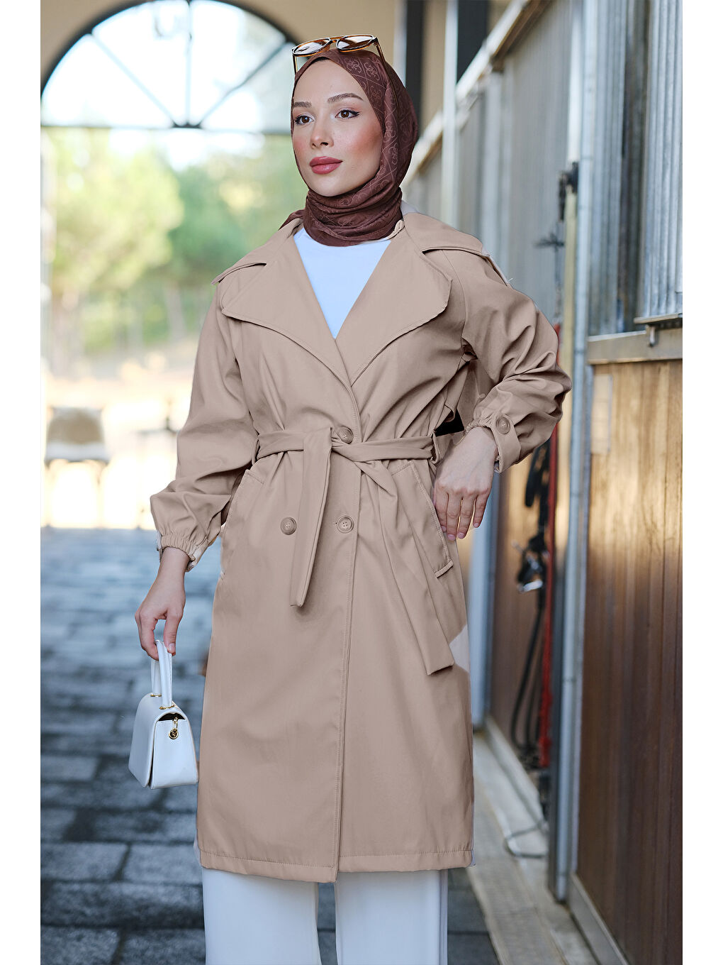 Bej Önü Düğmeli Kemelerli Trenç Vizon-3