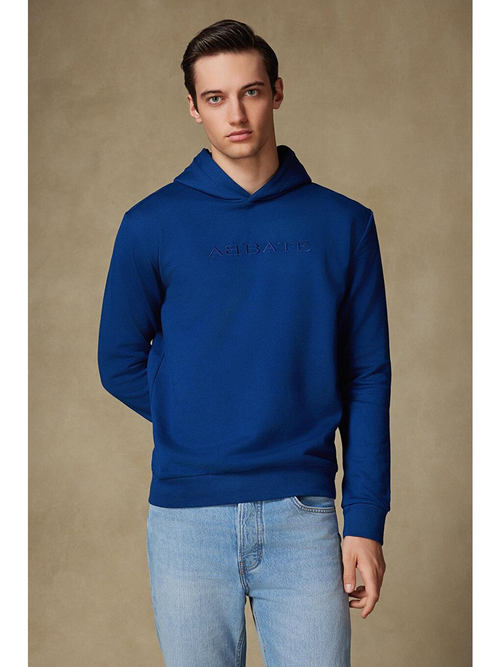 Mavi Örme Kumaş Pamuklu Comfort Fit Saks Bisiklet Yaka Erkek Nakışlı Hoodie