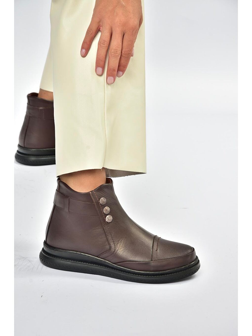 Kahverengi Kadın Bot V555070403-4