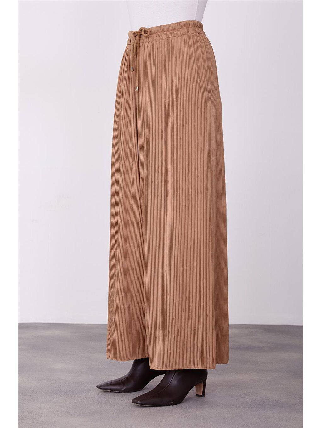 Kahverengi Beli Lastikli Ve Tünelli Pantolon 23K2433 Çikolata-4