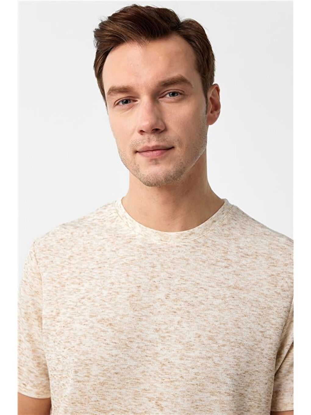 Ekru Regular Düz Bisiklet Yaka Tişört-1