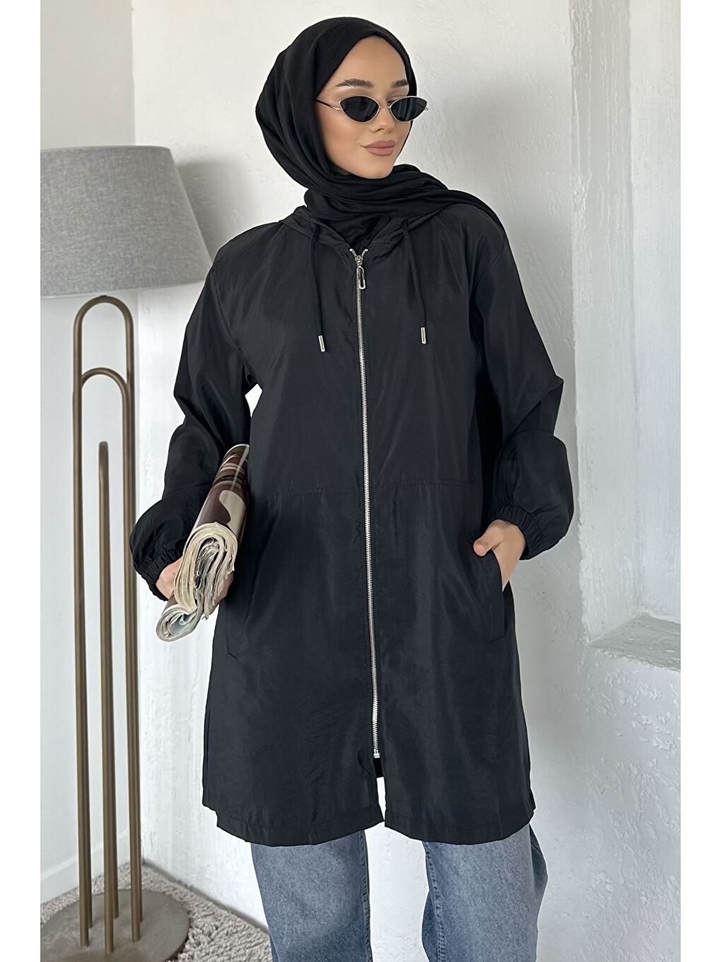 Siyah Kapüşonlu Fermuarlı Mevsimlik Tesettür Kap-2