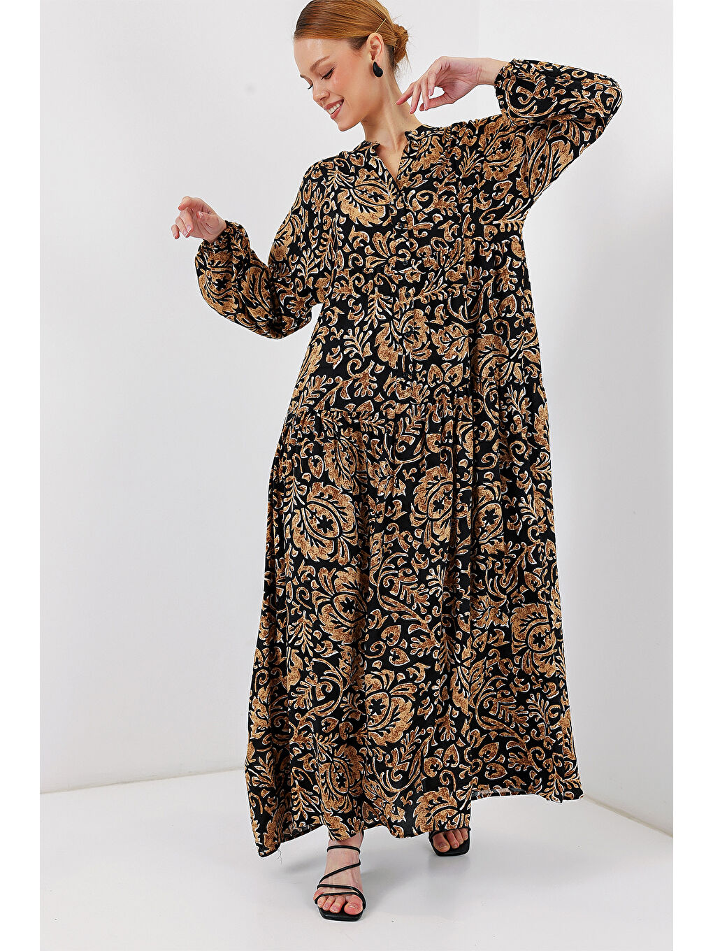 2423 Otantik Desenli Tesettür Elbise - Siyah10